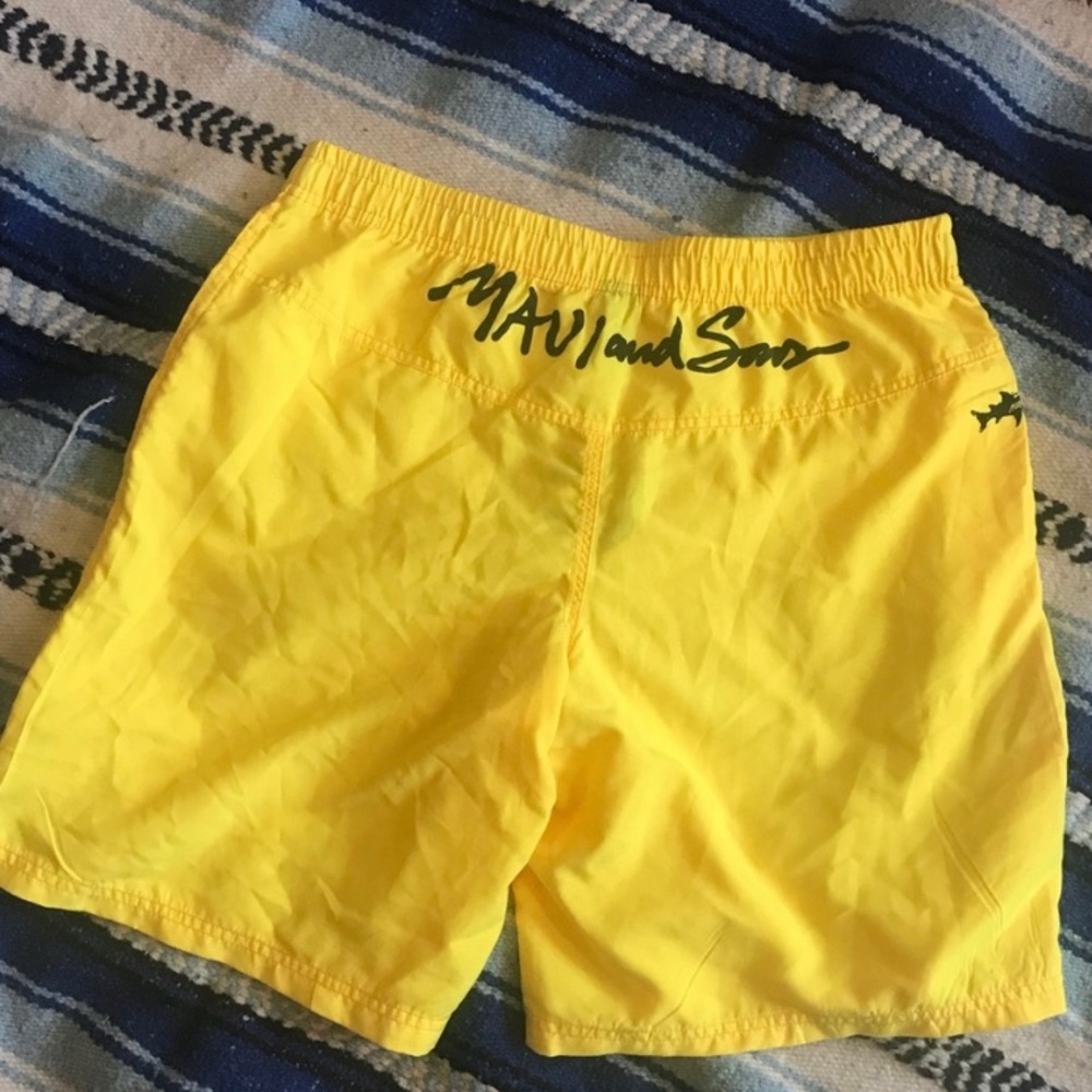 Maui and Sons short